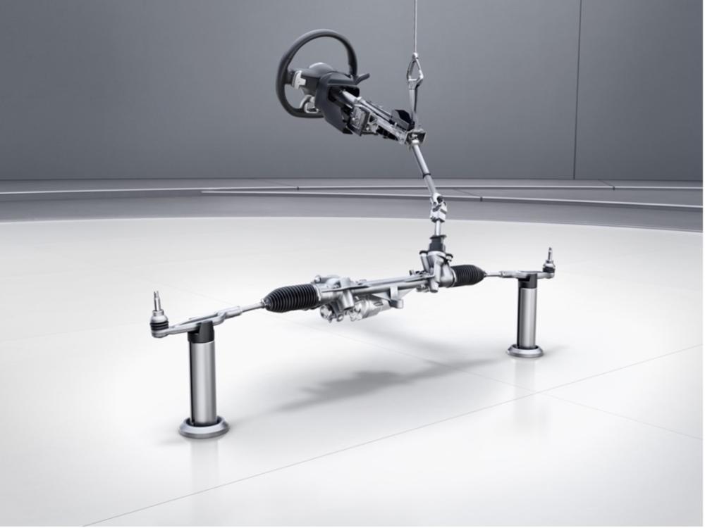 Hệ Thống Lái Của Mercedes-Benz Có Gì Khác Biệt?