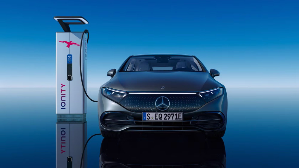 Khách Hàng Sở Hữu Xe Điện Mercedes-EQ Sẽ Sạc Điện Ở Đâu?