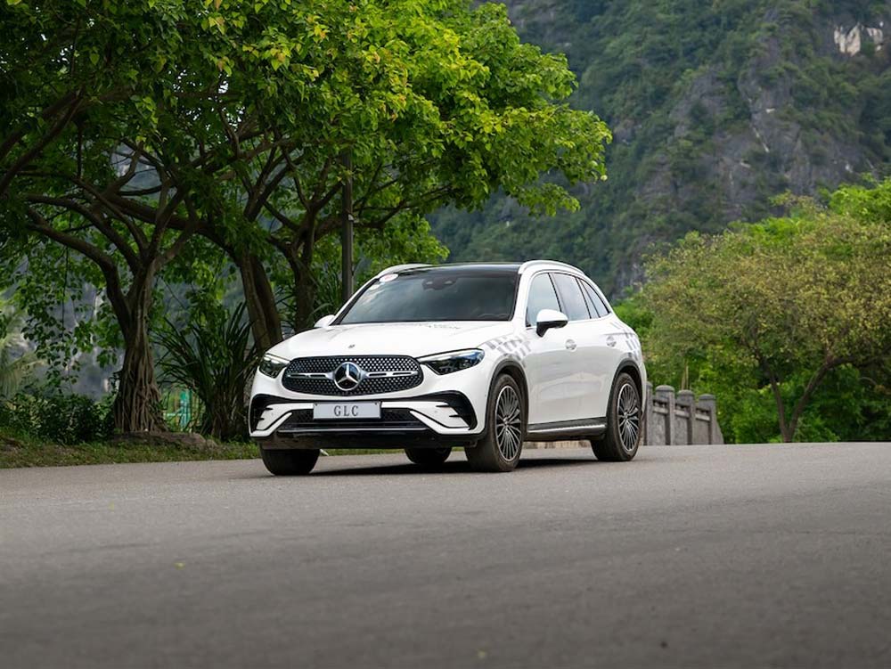 Mercedes GLC 300 4MATIC Giá 2,499 tỷ: Có Đáng Mua Lúc Này?