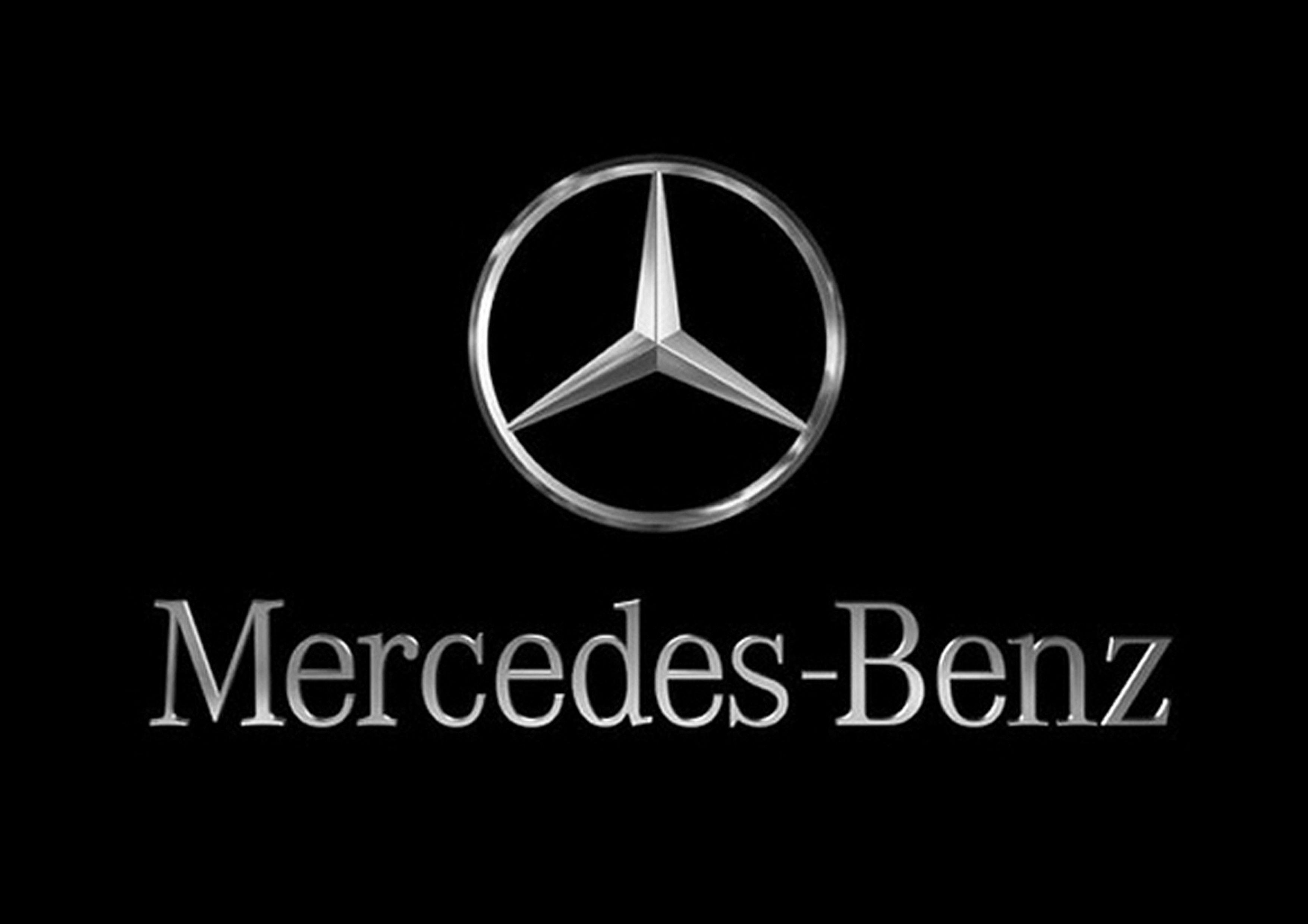 Bảng giá Mercedes-Benz Haxaco tháng 3/2018